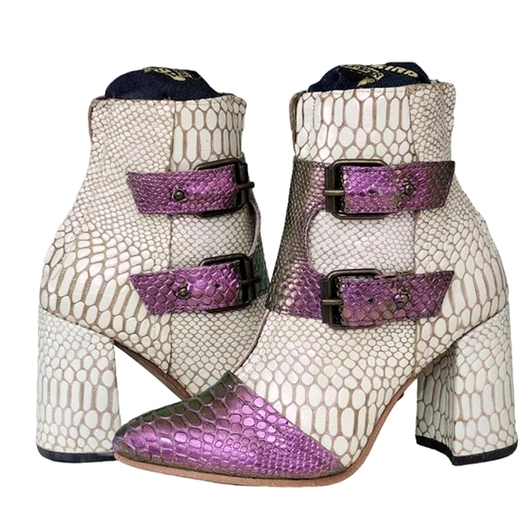FREEBIRD BY STEVEN JOEY WHITE PEARL HOLOGRAM IRIDESCENT SNAKE CUSTOM BOOTIES - Picture 4 of 16